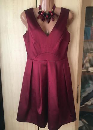 Платье нарядное цвета марсала