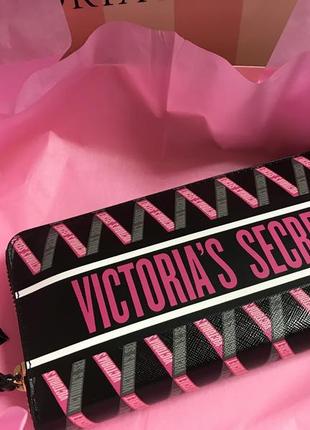 Очень красивый кошелёк victoria’s secret.оригинал