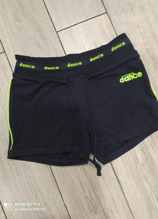 Класні спорт. шорти/s/