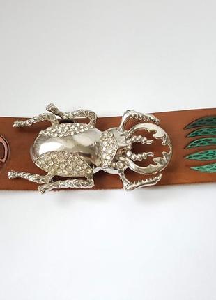 Редкая, красивая пряжка ремня, жук, металл, камни.
