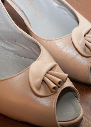 Чудесные кожаные женские туфли босоножки 37 р. винтаж в идеальном состоянии. ссср6 фото