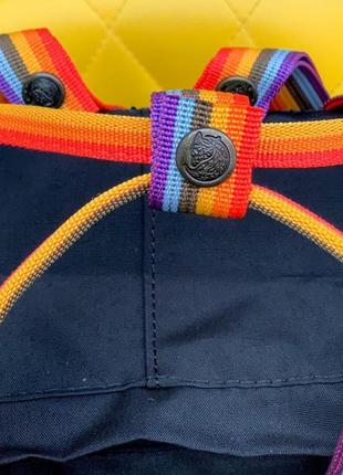 Рюкзак fjallraven kanken rainbow black купити фьялравен канкен чорний з райдужними ручками5 фото