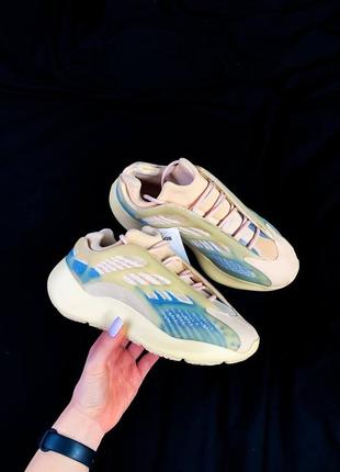 Кроссовки adidas yeezy 700 v3