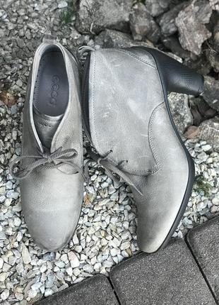 Оригінальні якісні шкіряні жіночі туфлі ecco 41р.4 фото