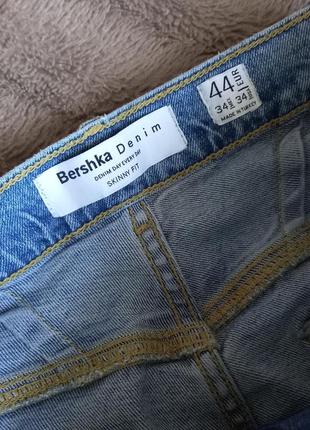 Классные джинсы bershka skinny р.446 фото