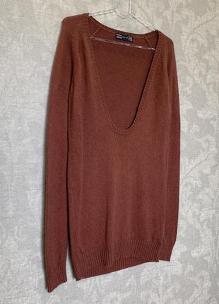 Свитер пуловер с глубоким вырезом бренда zara, шелк, кашемир. размер м.