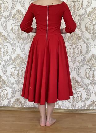Шикарна червона сукня5 фото