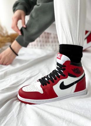 Шикарні високі кросівки унісекс nike air jordan 1 retro червоні з білим 36-46