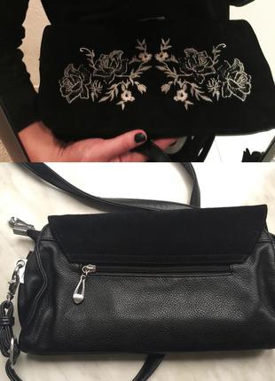 Кроссбоди сумка клатч черная с вышивкой с цветами farfalla rosso на длинной ручке3 фото
