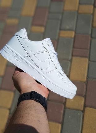 Женские кроссовки nike air force 1  белые9 фото