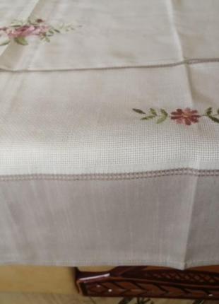 Льняная скатерть с вышивкой 140*180,в наличии расцветки и размеры