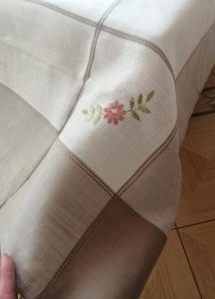 Льняная скатерть с вышивкой 140*180,в наличии расцветки и размеры