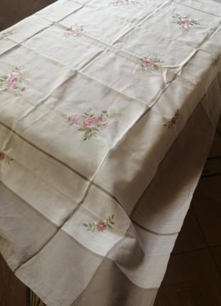 Льняная скатерть с вышивкой 140*180,в наличии расцветки и размеры