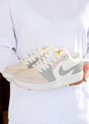 Кросівки nike air jordan 1 retro low white gray pink