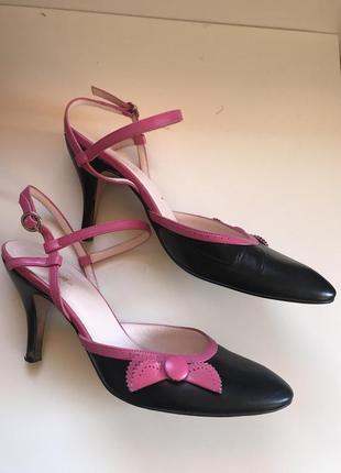 Hobbs закриті шкіряні босоніжки. розмір 39,5-40