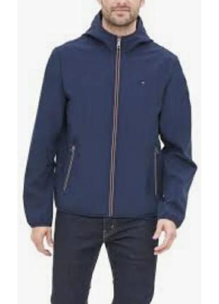 Куртка tommy hilfiger men's hooded soft shell jacket.