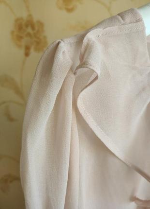 Блузка пудровый цвет воланы жабо оборки3 фото