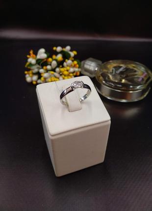Серебряная кольца с белым фианитом 925 последний размер 17,5 скидка2 фото
