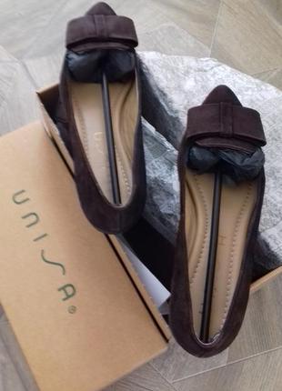 Продам замшеві елегантні туфлі іспанського бренду unisa