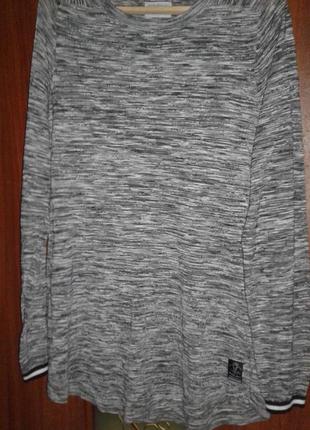 Стильний лонгслів