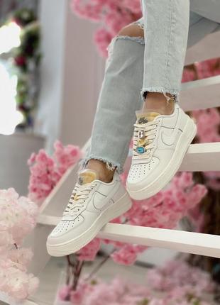 Чудові жіночі кросівки nike air force 1 low '07 lx bling white onyx білі