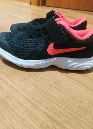 Кроссовки nike 4