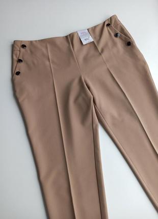 Красивые стильные укороченные брюки