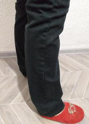 Оригинальные, стрейчевые , джинсы.4 фото