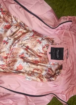 Весенняя нежная розовая курточка для настоящей модницы.2 фото