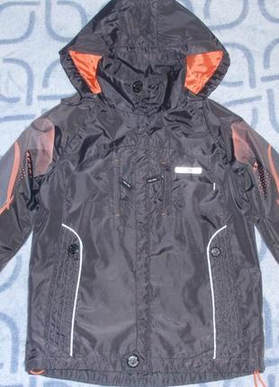 Курточка демисезонная р.128-135 на мальчика