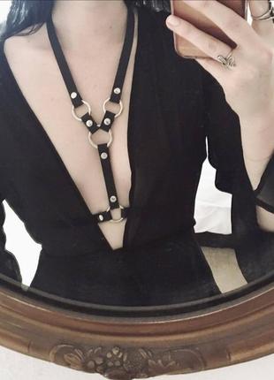 Портупея жіноча