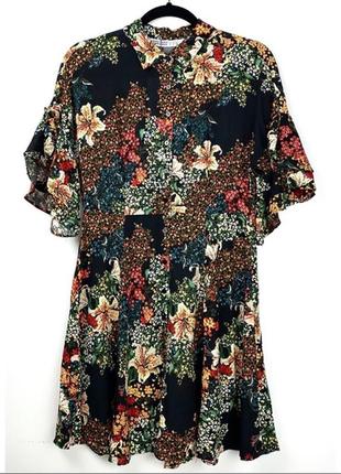Штапельное платье на пуговицах рукав с оборками рюшами в цветочный принт