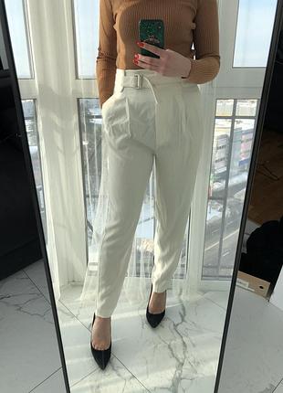 Штани від mango, нова колекція. штани молочному кольорі
