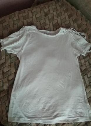 Футболка біла
