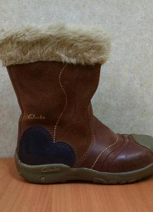 Чобітки шкіряні clarks. розмір 24, устілка 14 див. нові