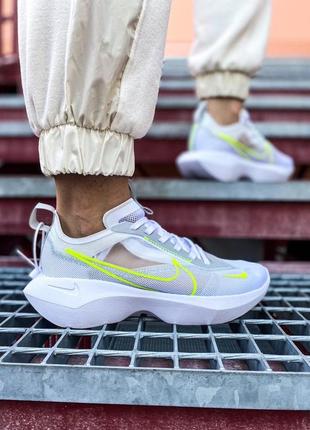 Nike vista lite "pure platinim"

кросівки найк віста2 фото