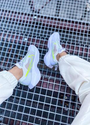 Nike vista lite "pure platinim"

кросівки найк віста3 фото