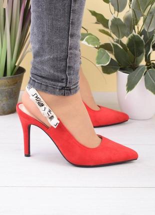 Стильні червоні замшеві туфлі човники на шпильці босоніжки відкритою п'ятою1 фото