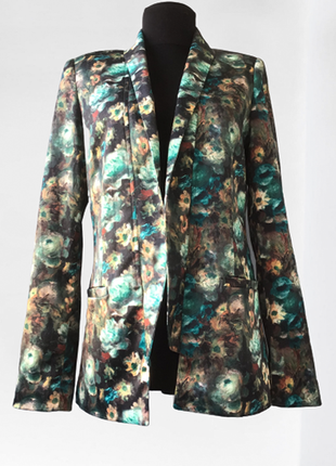 Красивый разноцветный пиджак без застежки   daniel cassin