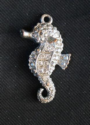 Кулон морской конёк ( подвеска медальон ) из серебристого металла