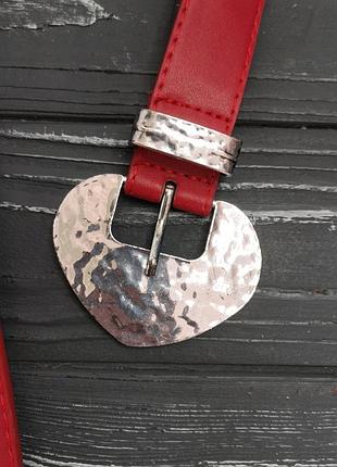 Шикарный, стильный ремешок с металлическими вставками