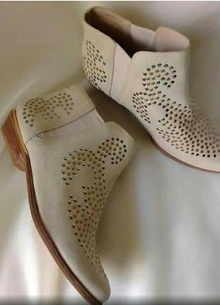 Брендовые кожаные ботинки челси