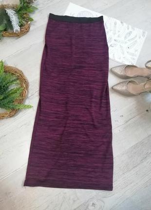 Длинная облегающая юбка фиолетовая по фигуре2 фото
