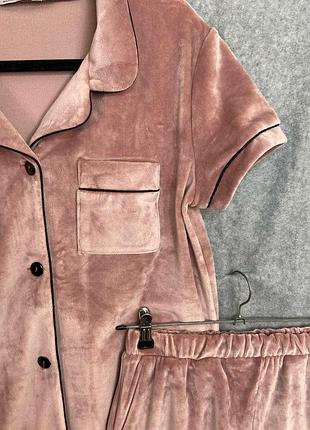 Дуже гарна і стильна плюшева піжамка, домашній костюм шорти і сорочка