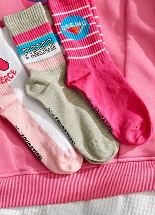 Шкарпетки sex education статеве виховання серіал