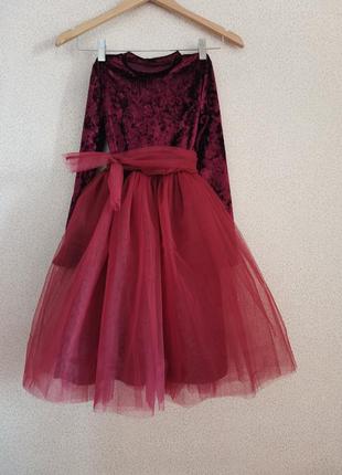 Нежное бархатное платье