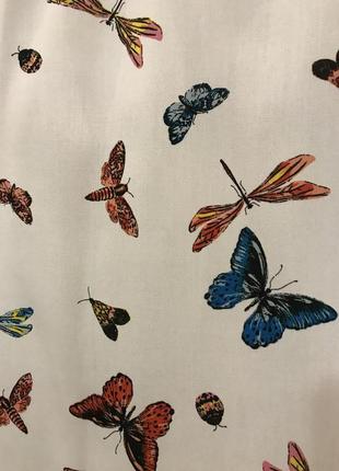 Нереально красивая и стильная брендовая блузка в бабочках...100% вискоза.7 фото