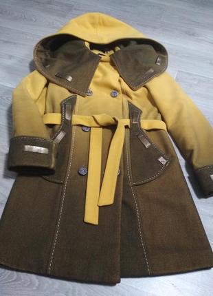 Демисезонное белорусское  женское пальто  c капюшоном.44/s6 фото