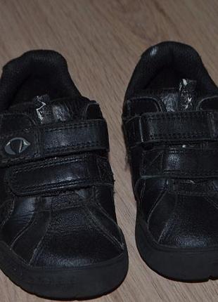 Кожаные спорт туфли кроссовки clarks 24р 15см