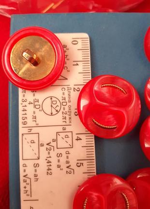 Набор красных необычных пуговиц(10 шт) винтажные новые2 фото